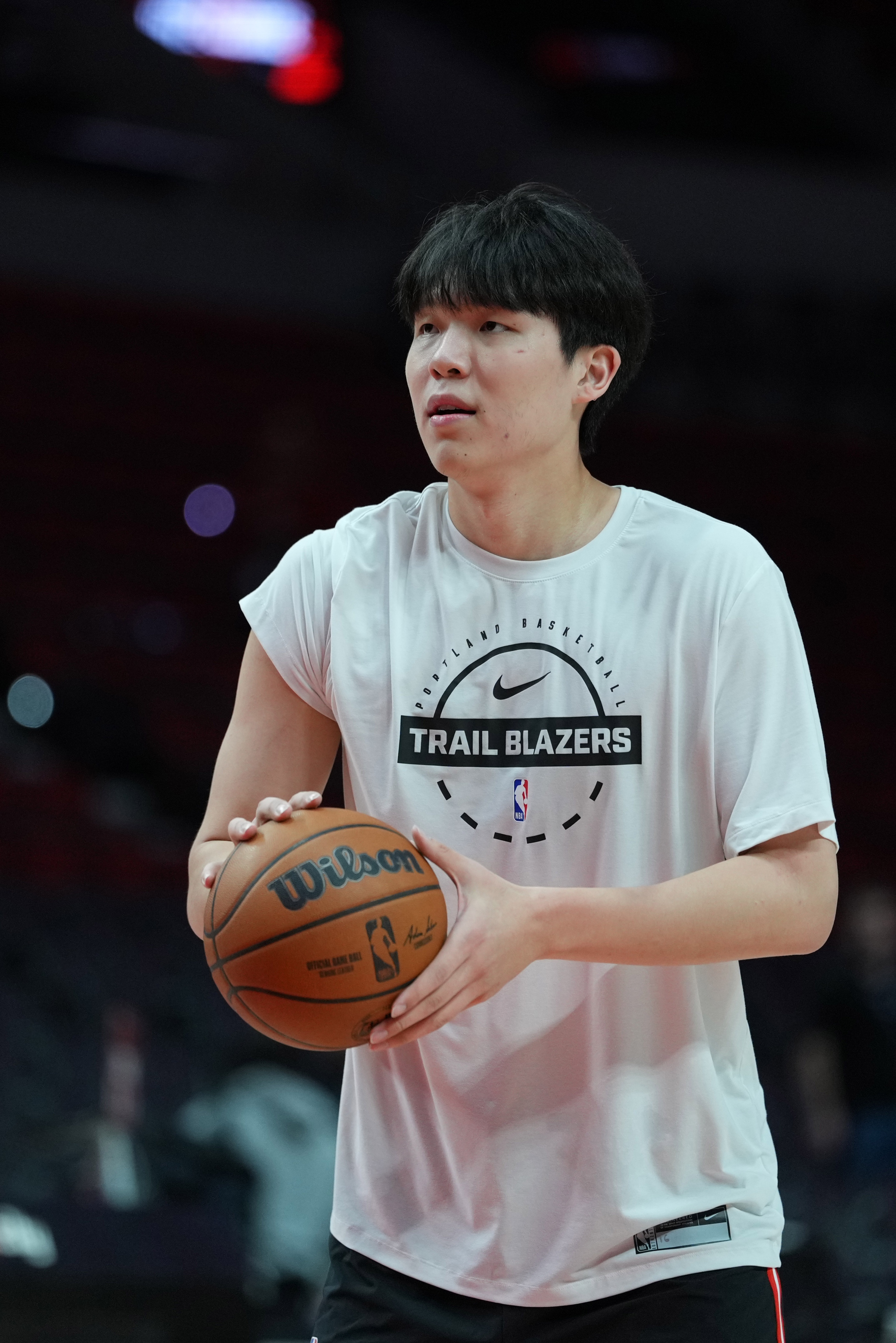 开云体育下载-媒体人:杨瀚森出场时间被切碎 但感受对抗&体会吹罚尺度同样重要