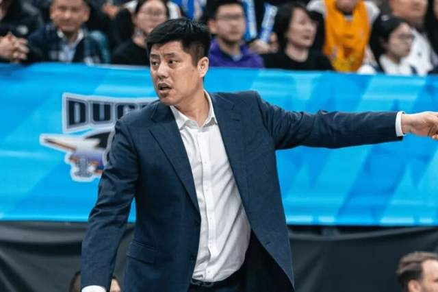 kaiyun-潘江没了张宁与李春江一塌糊涂!关键时刻攻守纯送,本土球员也垮|山西|贾明儒|刘传兴|杰曼|球队_新浪体育_新浪新闻