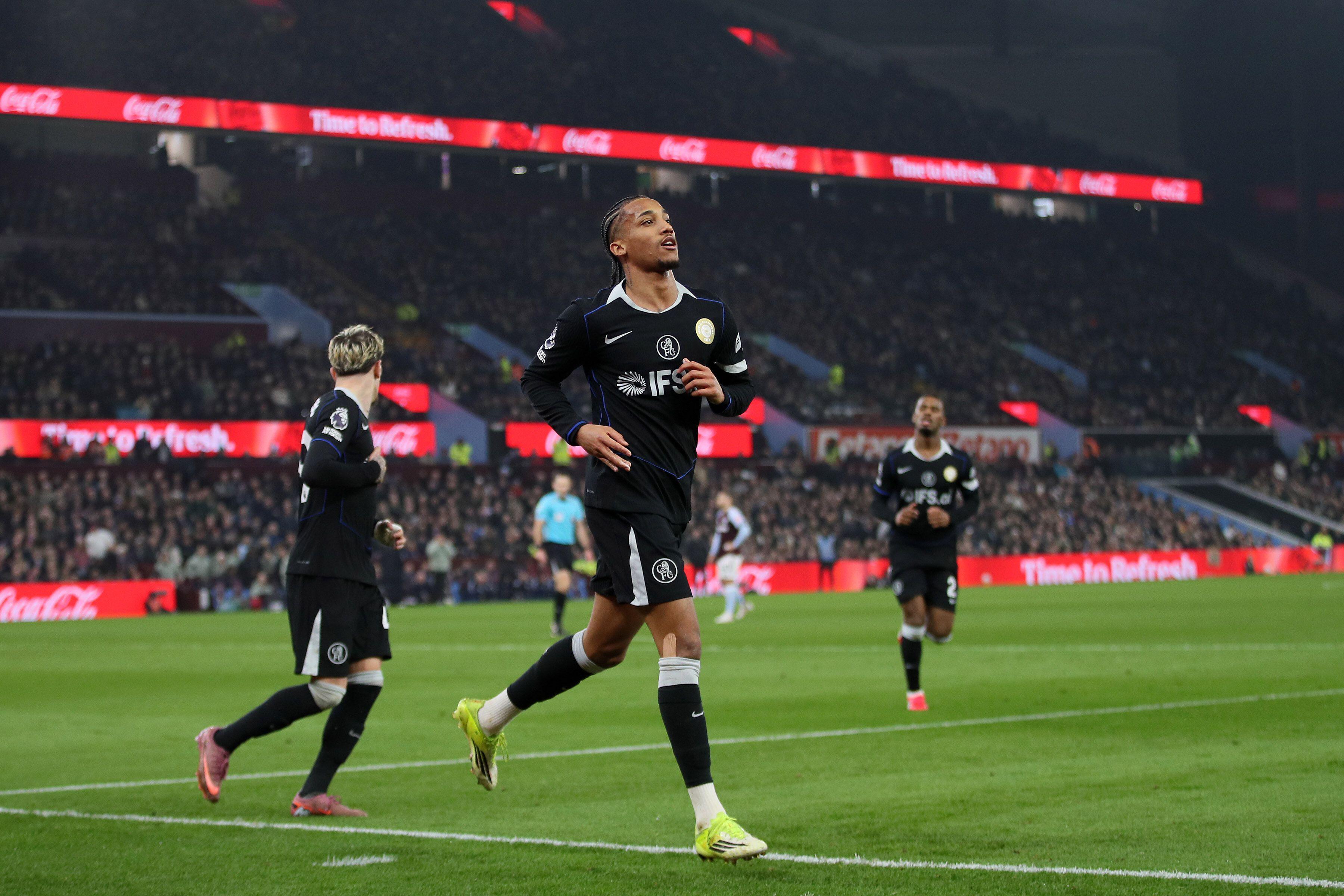 开云下载-对阵维拉独中三元,若昂-佩德罗首次在英超戴帽